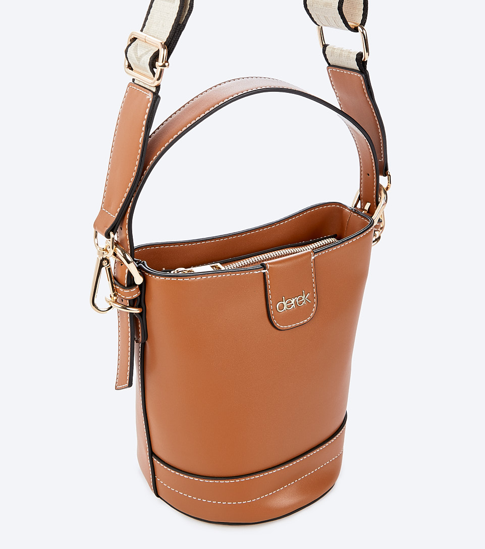 Bolso Unicolor Para Mujer Con Bandolera Derek 831087 CF