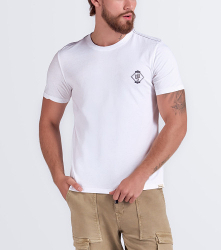 Camiseta Para Hombre Molderia Comfort Cuello V Unicolor Con Estampado UnserBL