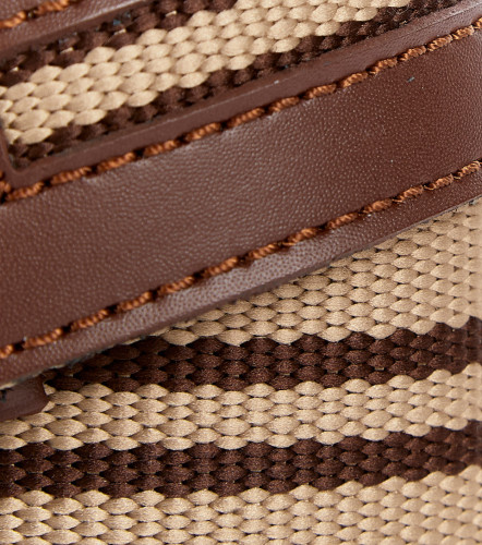 Cody Reata Con Frajas Masculina GroggyAR