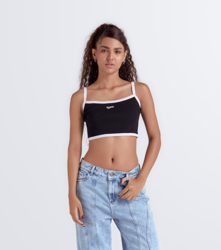 Nicki Blusa Con Sesgos En Contraste TyperNG