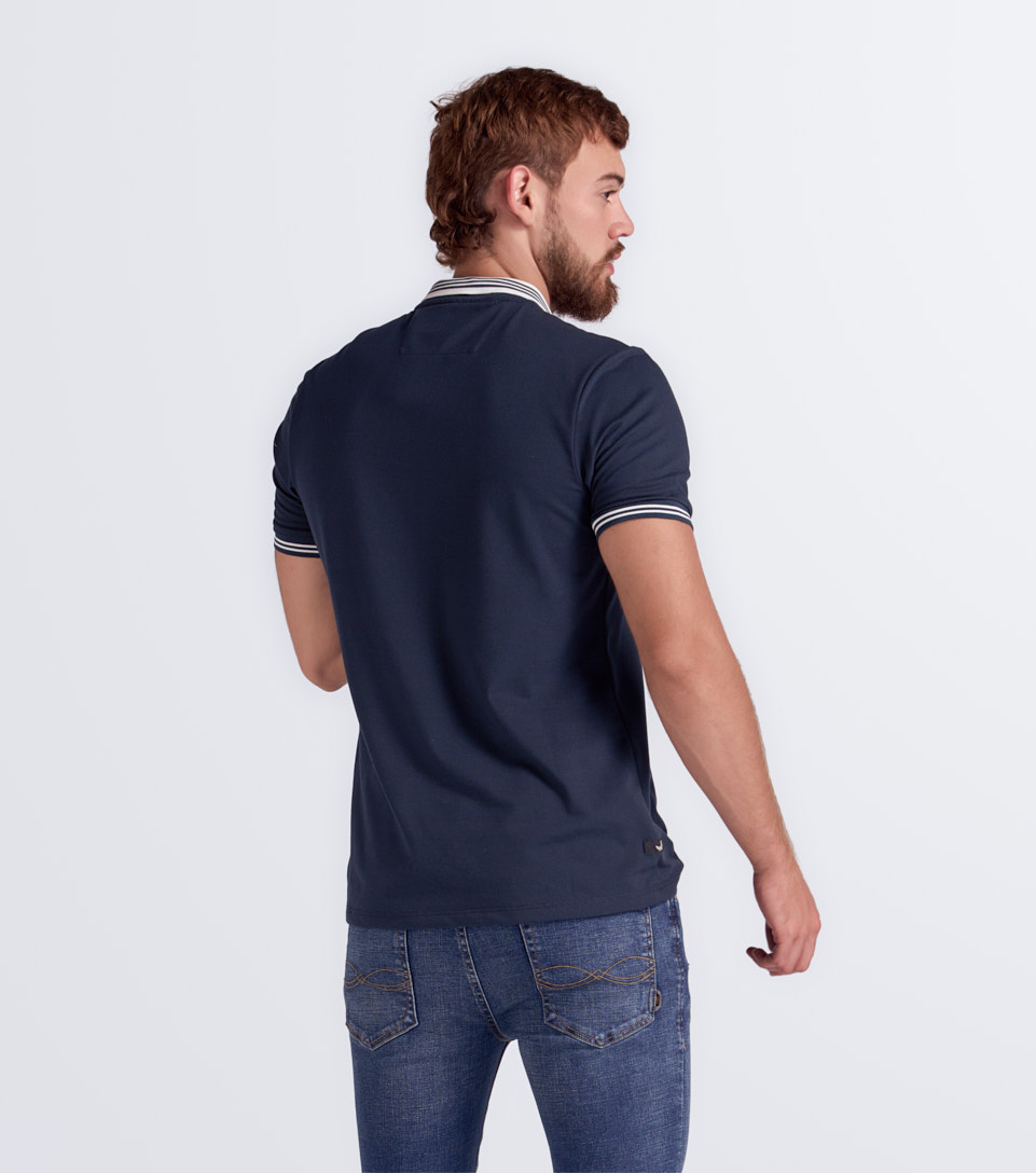 Slim Samir Polo Con Corte En Martingala Y Cuello Tejido Unser 834240 AV