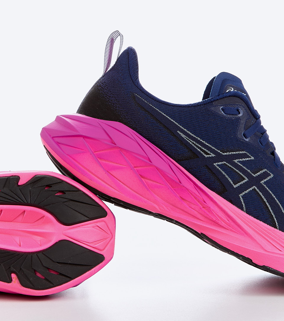 Tenis Asics Novablast 4 129653 AZ