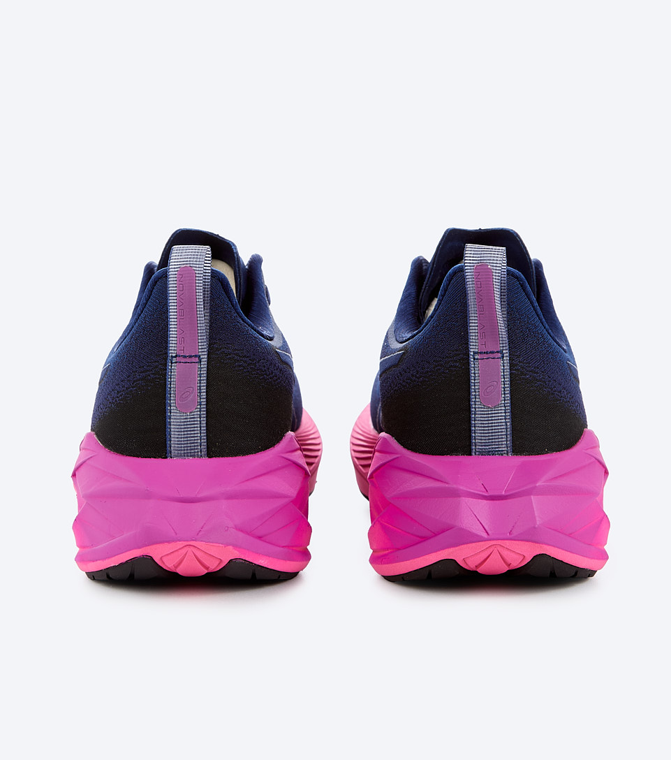 Tenis Asics Novablast 4 129653 AZ