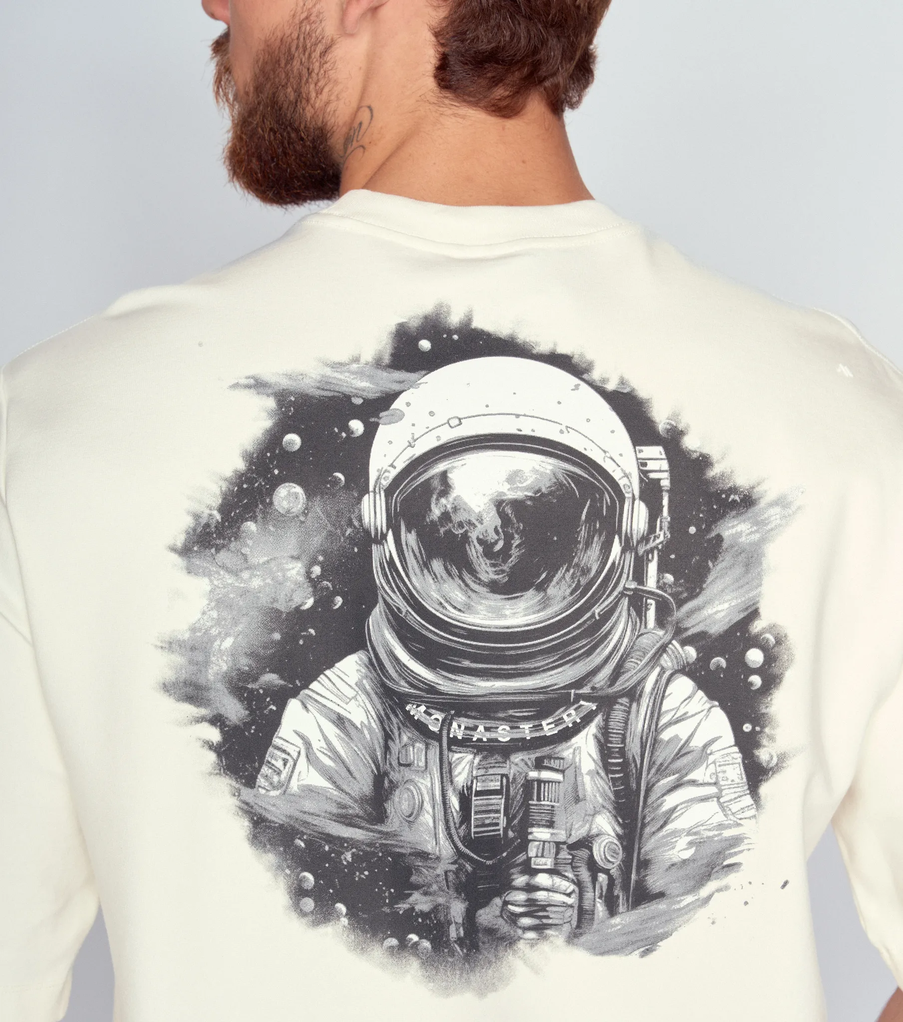 Camiseta Apilo Tshirt Oversize Monastery 129723 BL