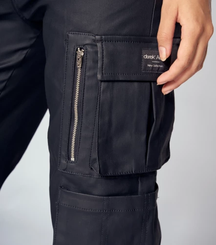 Jean Tipo Cargo En Cuerina Praga Charlize DerekNG