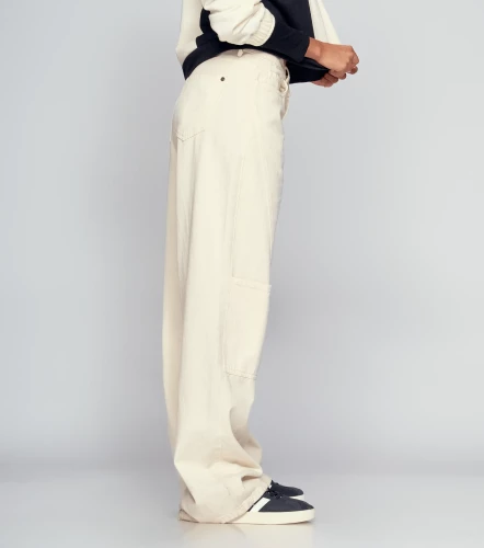 Taylor Pantalon Bota Recta Con Cortes TyperCR