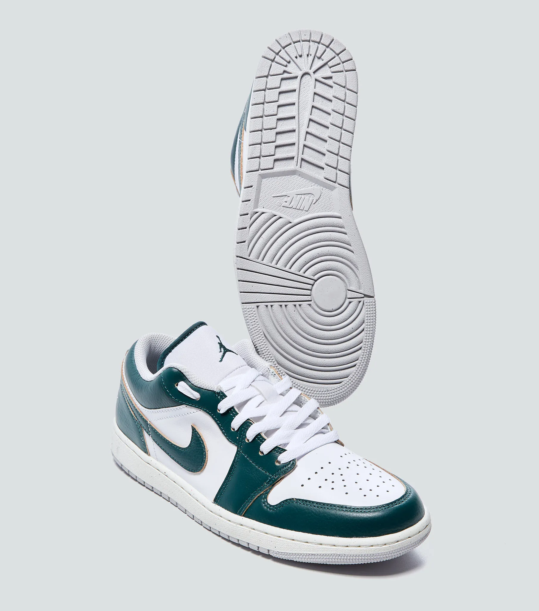 Tenis Nike Air Jordan Mid 130042 VD