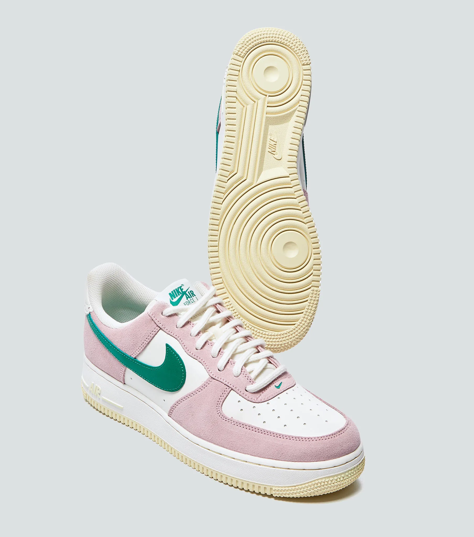 Tenis Nike Air Force 1 07 Lv8 130043 