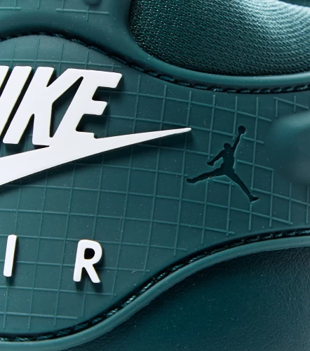 Tenis Nike Air Jordan 4rmVD