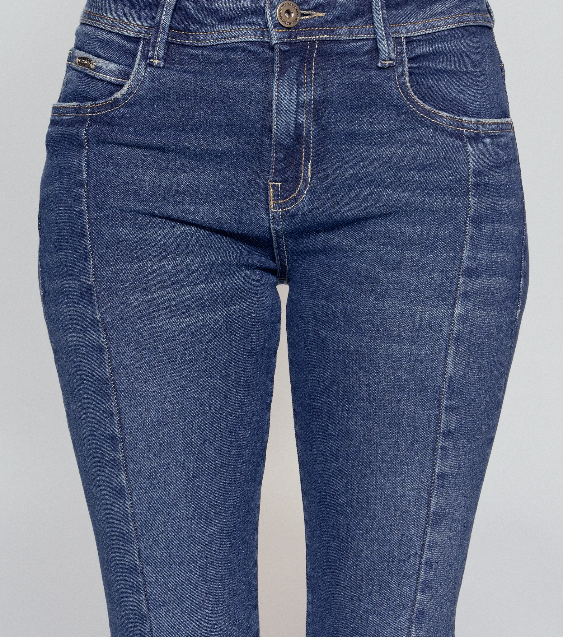 Bernes Violet Jean Con Proceso Y Corte Unser 831801 AZ