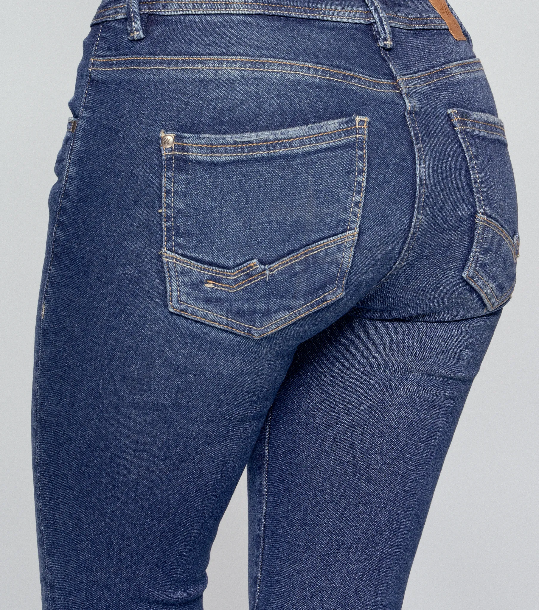 Bernes Violet Jean Con Proceso Y Corte Unser 831801 AZ