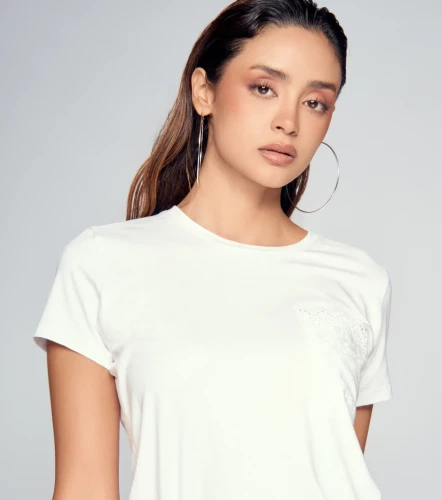 Camila Camiseta Con Bolsillo En Ojalillo Derek LovelyBL