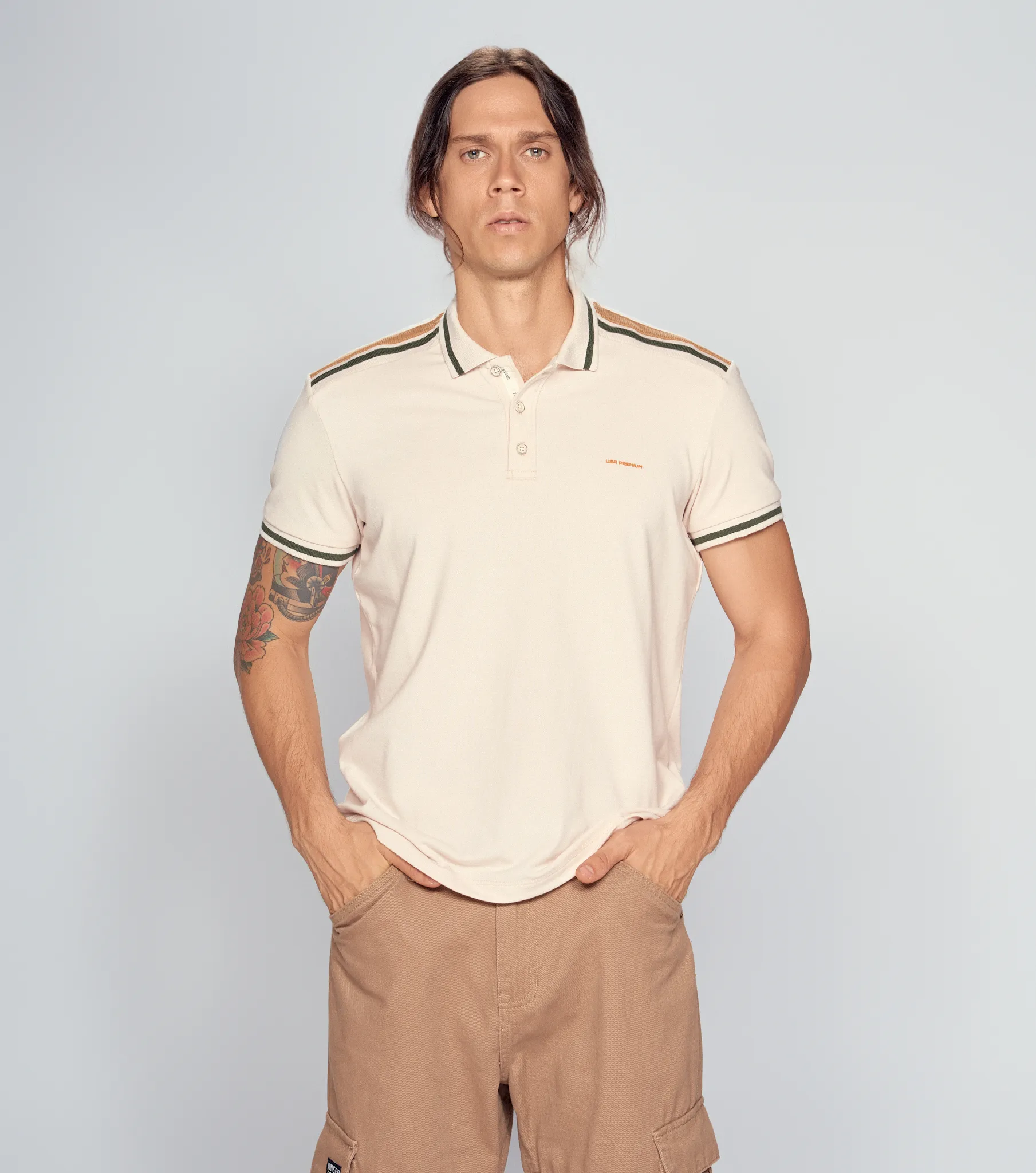 Comfort Jhonas Unicolor Con Hombro Cuello Y Puno Tejido Unser 833900 AR