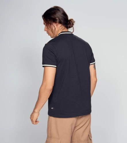 Comfort Jhonas Unicolor Con Hombro Cuello Y Puno Tejido UnserNG
