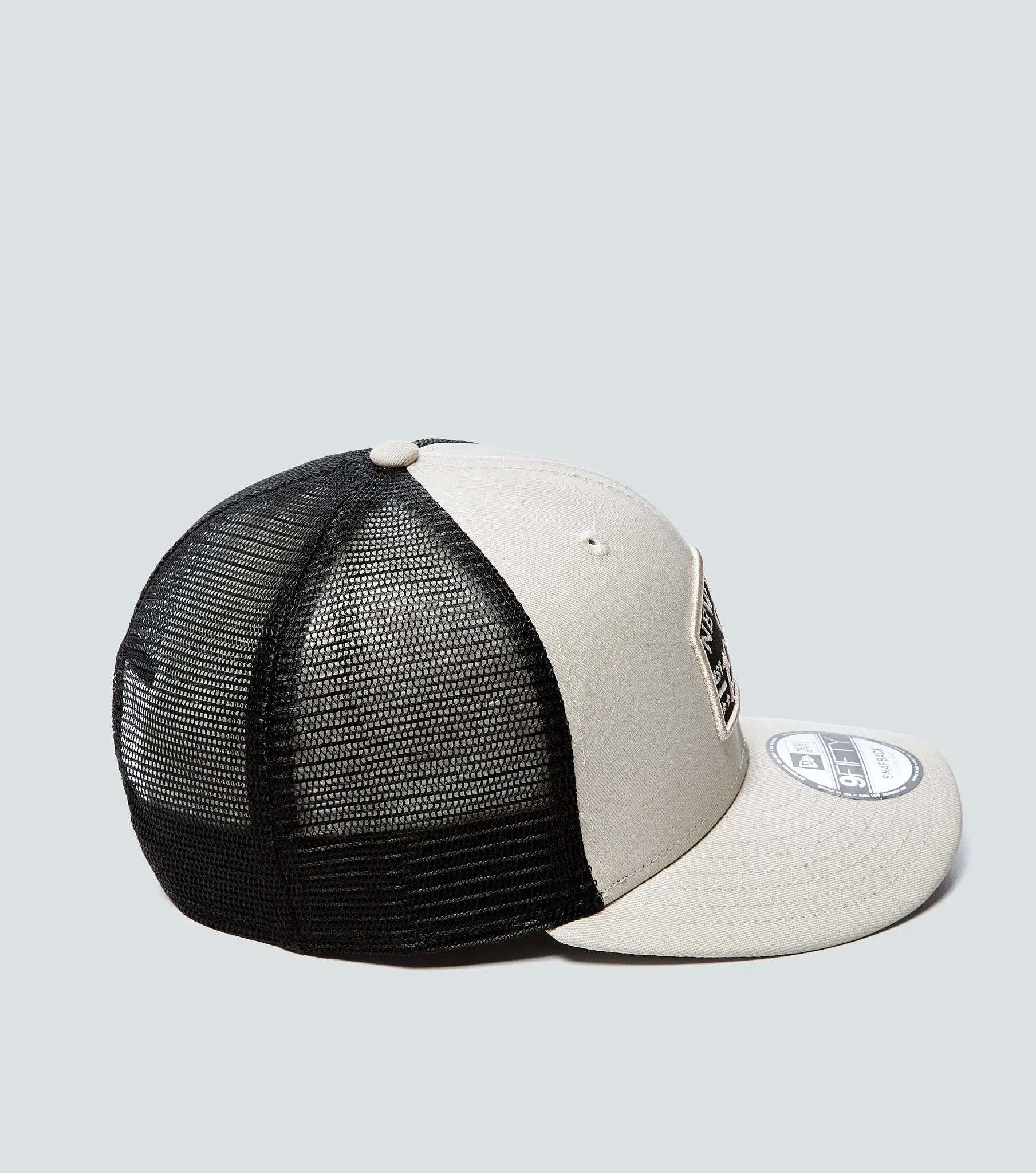 Gorra New Era Trucker 129873 BG