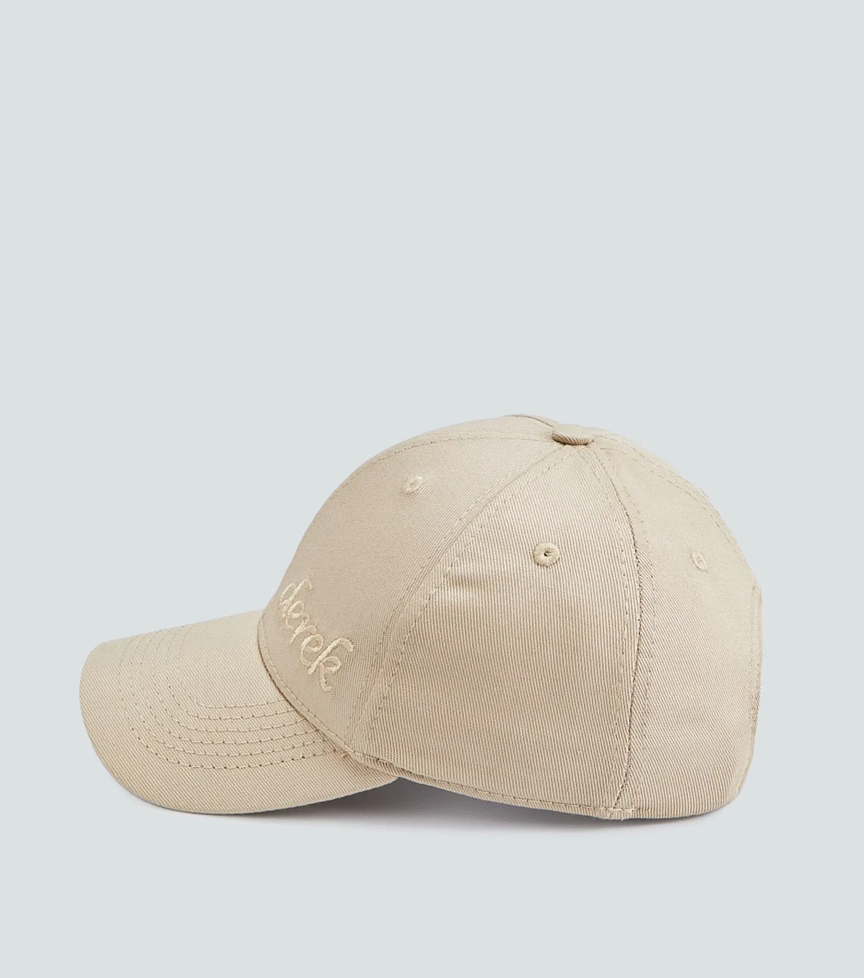 Gorra Unicolor Para Mujer Con Bordado Katia Derek 832474 