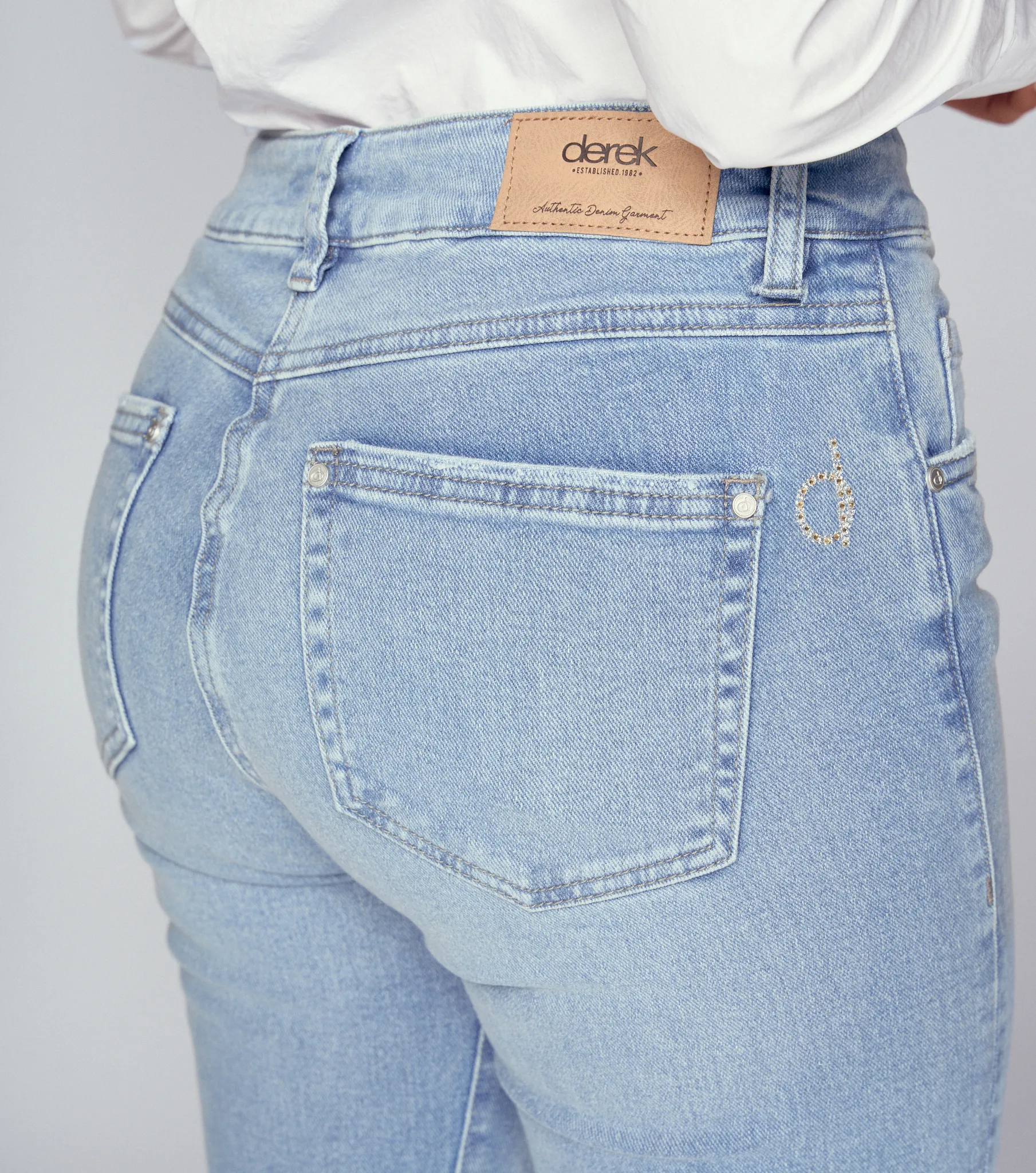 Jean Para Mujer Con Proceso Rotos Barcelona Sabrina Derek 832399 AZ