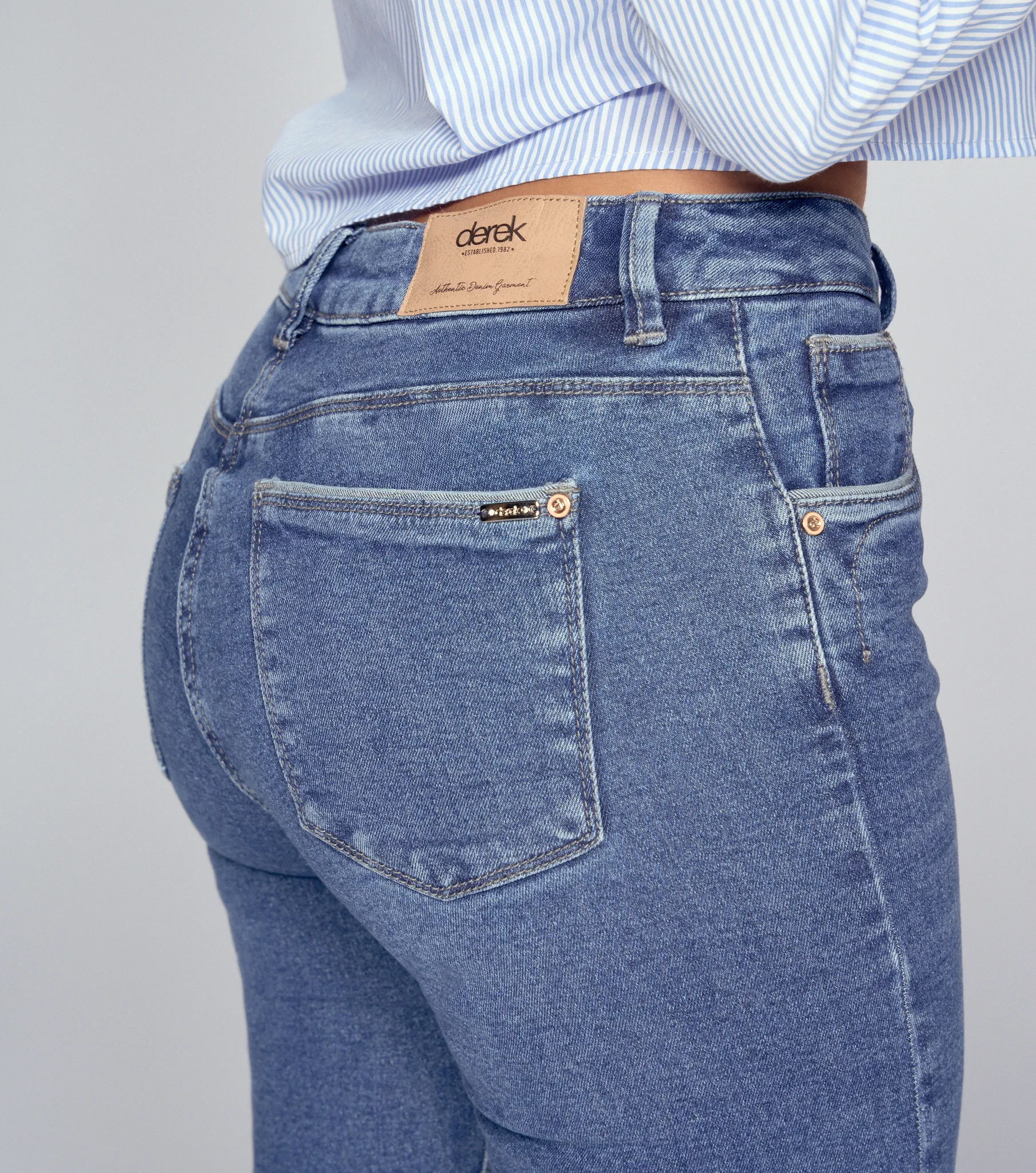 Jean Regular Fit Con Proceso Paris Samantha Derek 833746 AZ