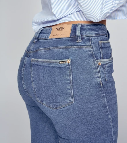 Jean Regular Fit Con Proceso Paris Samantha DerekAZ