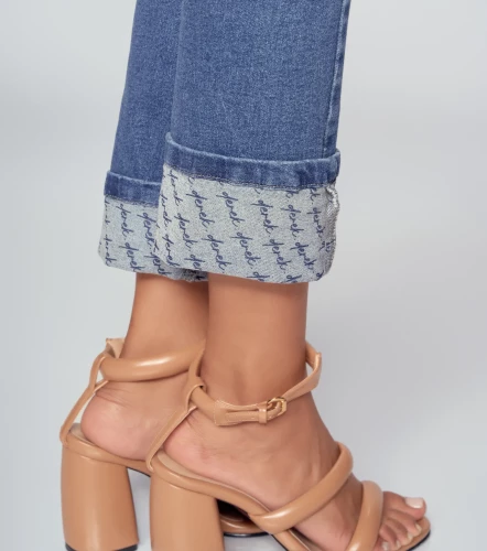 Jean Regular Fit Con Proceso Paris Samantha DerekAZ