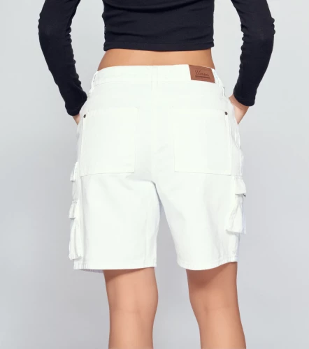 Karime Unicolor Bermuda Con Bolsillos Tipo Cargo UnserBL