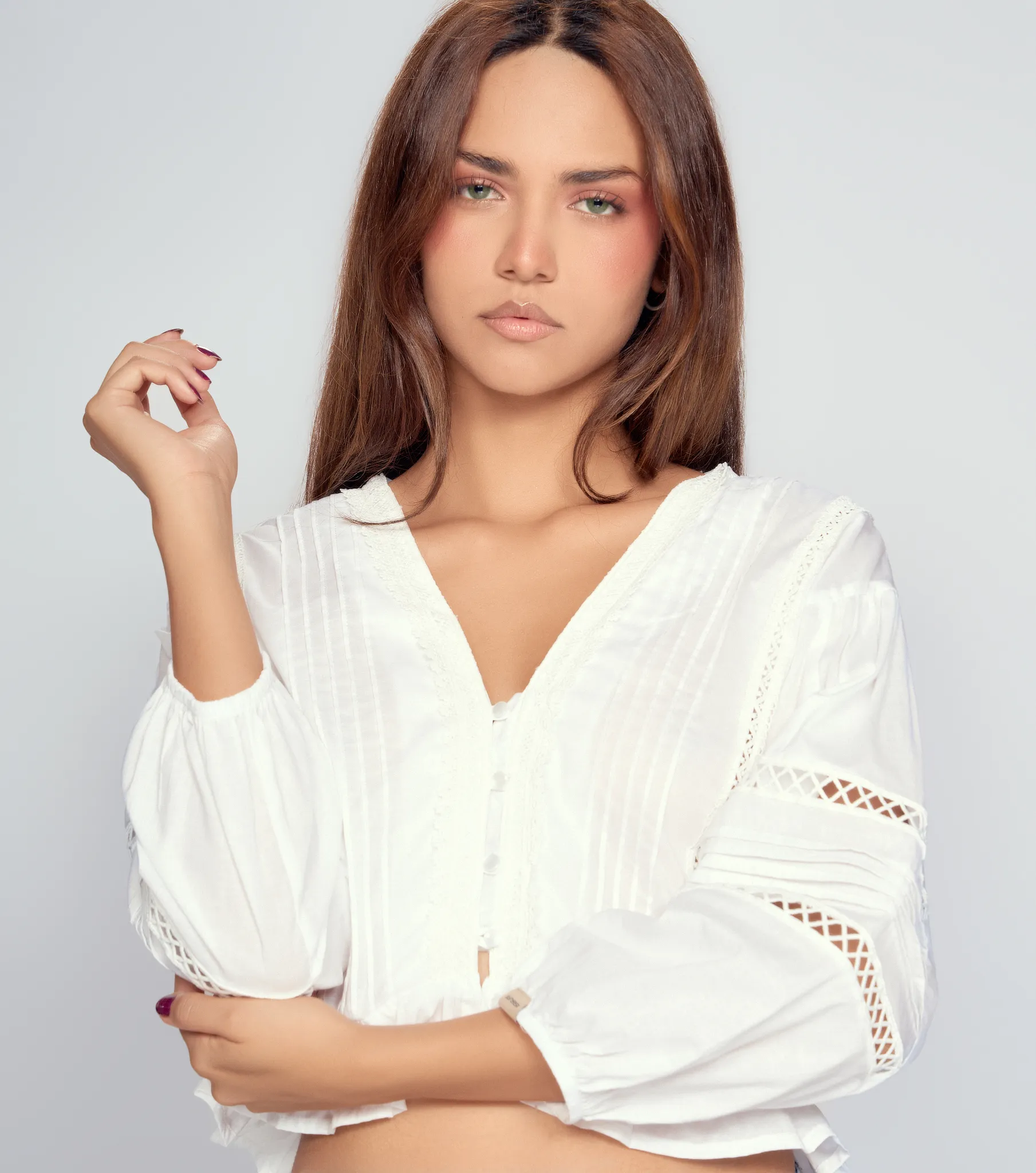 Luz Blusa Manga 3 4 Con Encajes Y Cortes Unser 832669 BL