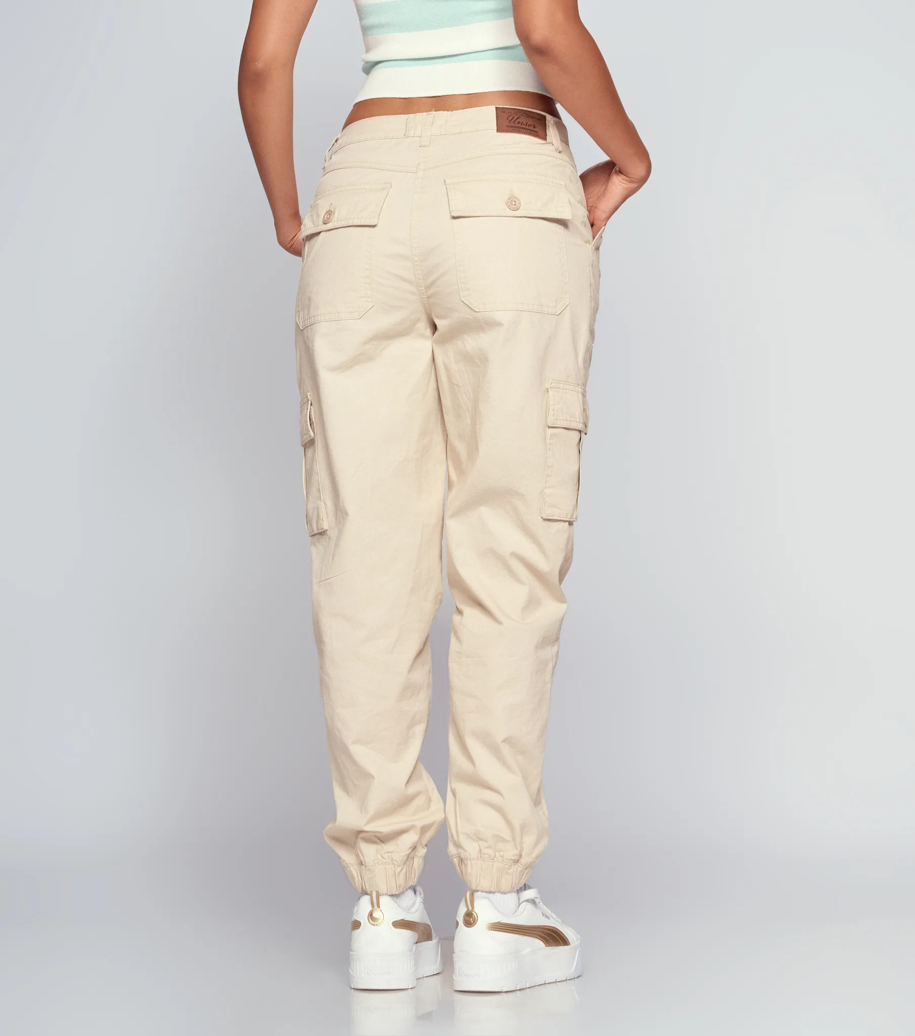 Paula jogger unicolor con bolsillos tipo cargo unser 834442