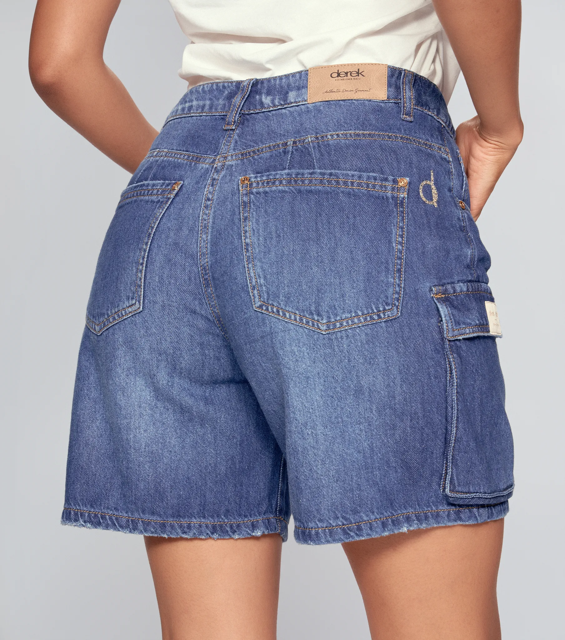 Short Para Mujer Largo En Indigo Tipo Cargo Katty Derek 834420 AZ