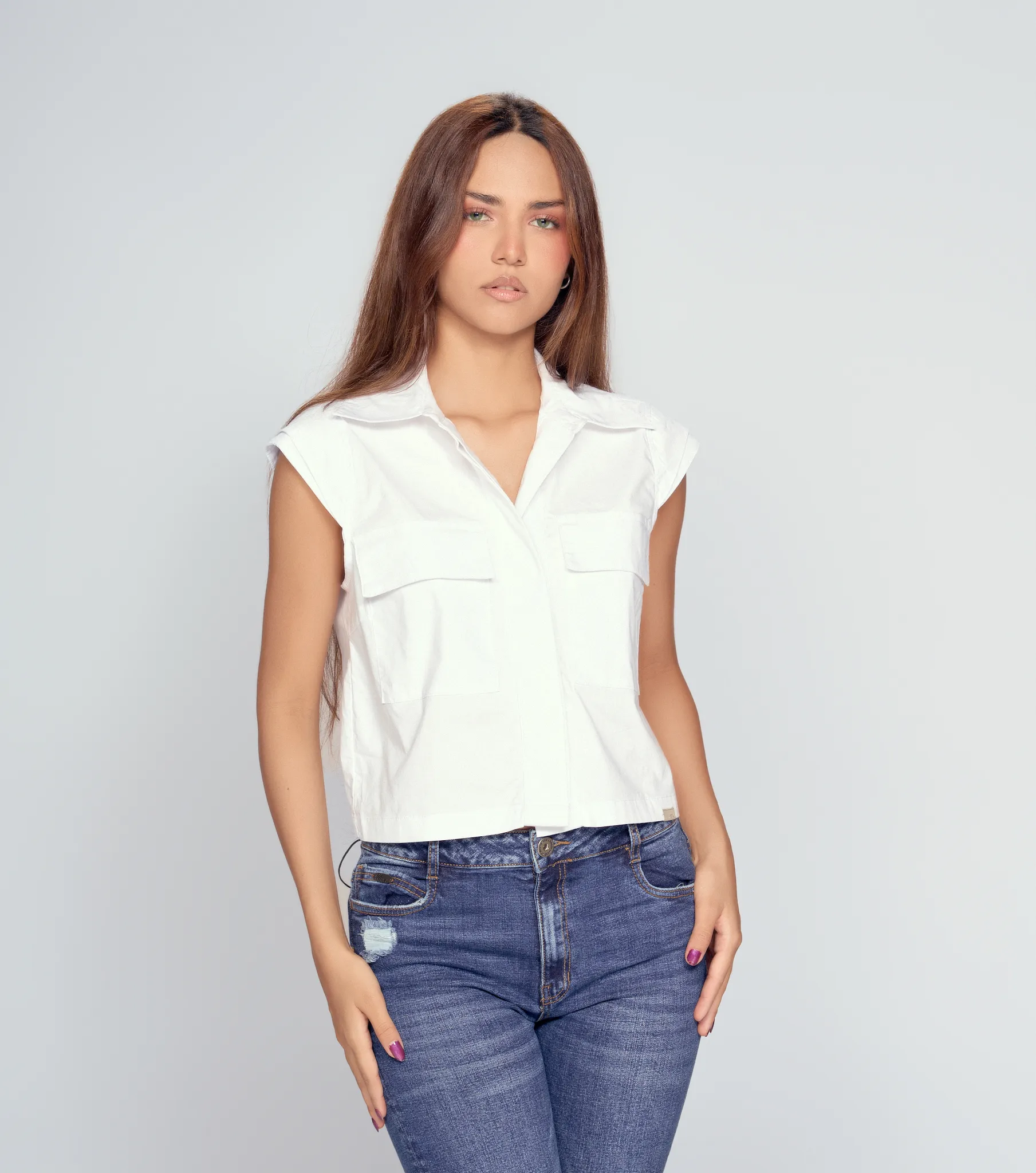 Yuliana Blusa Unicolor Con Bolsillo Y Cuello Unser 832665 BL