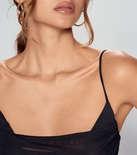 Vestido Corto De Tiras Unicolor DerekNG