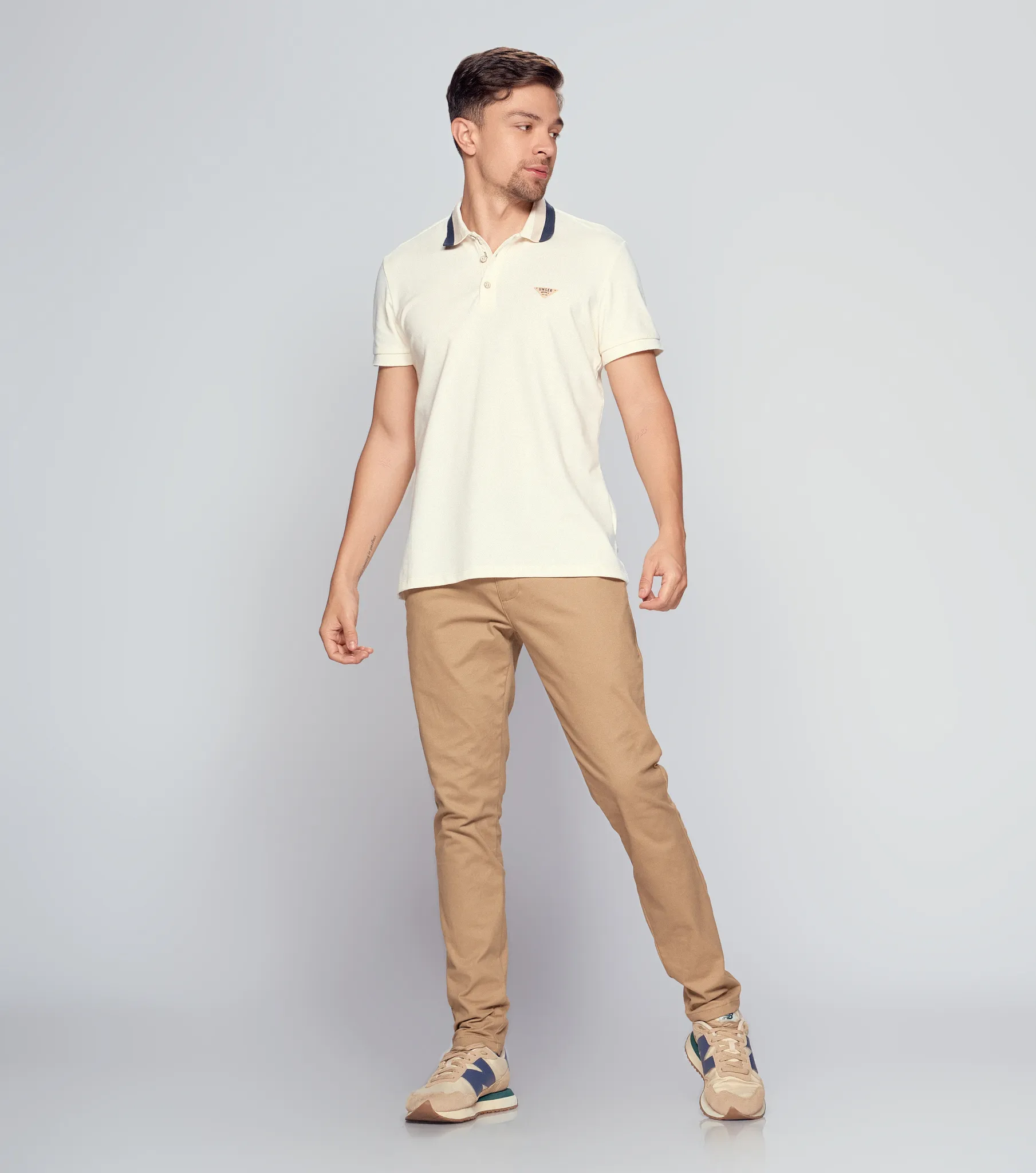 Comfort Frank Polo Unicolor Y Cuello Tejido Unser 835111 AR
