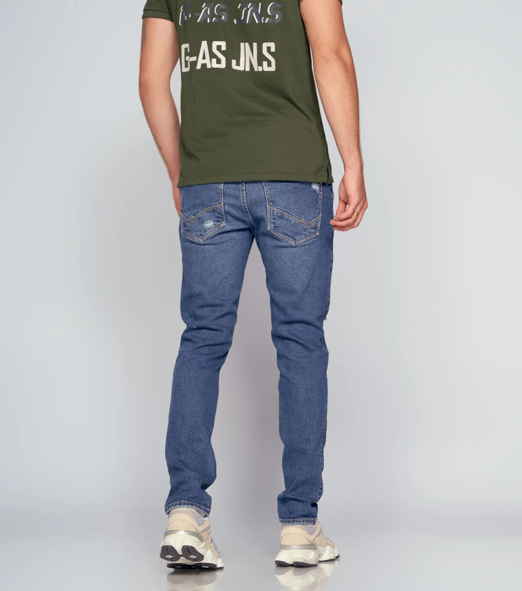 Jean Para Hombre Cinco Bolsillos Molderia Iron Con Rotos Unser 834219 AZ