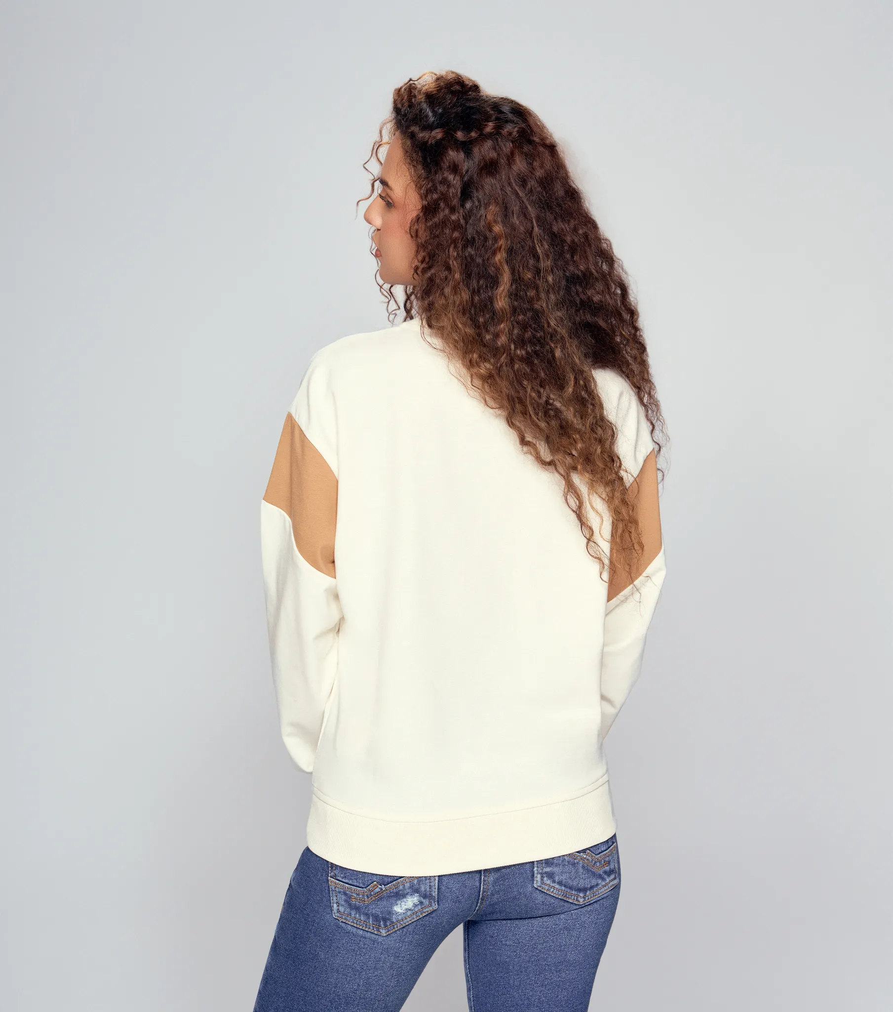 Leidy Buzo Combinado En Mangas Con Estampado Delantero Unser 832724 AR