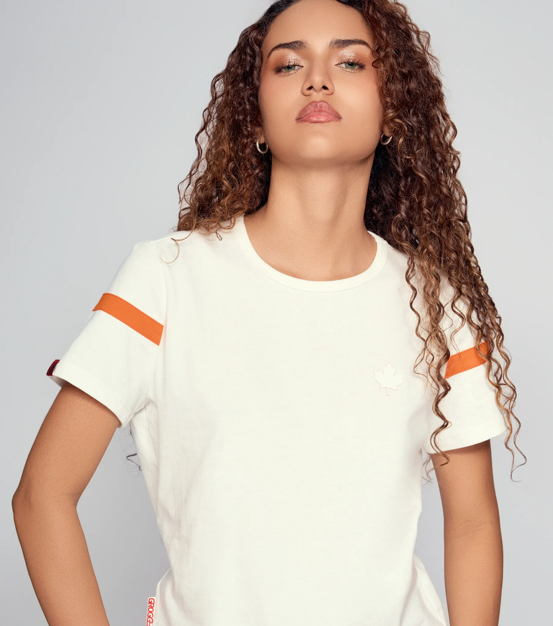 Rowanda T Shirt Regular Femenina Groggy 834572 CR