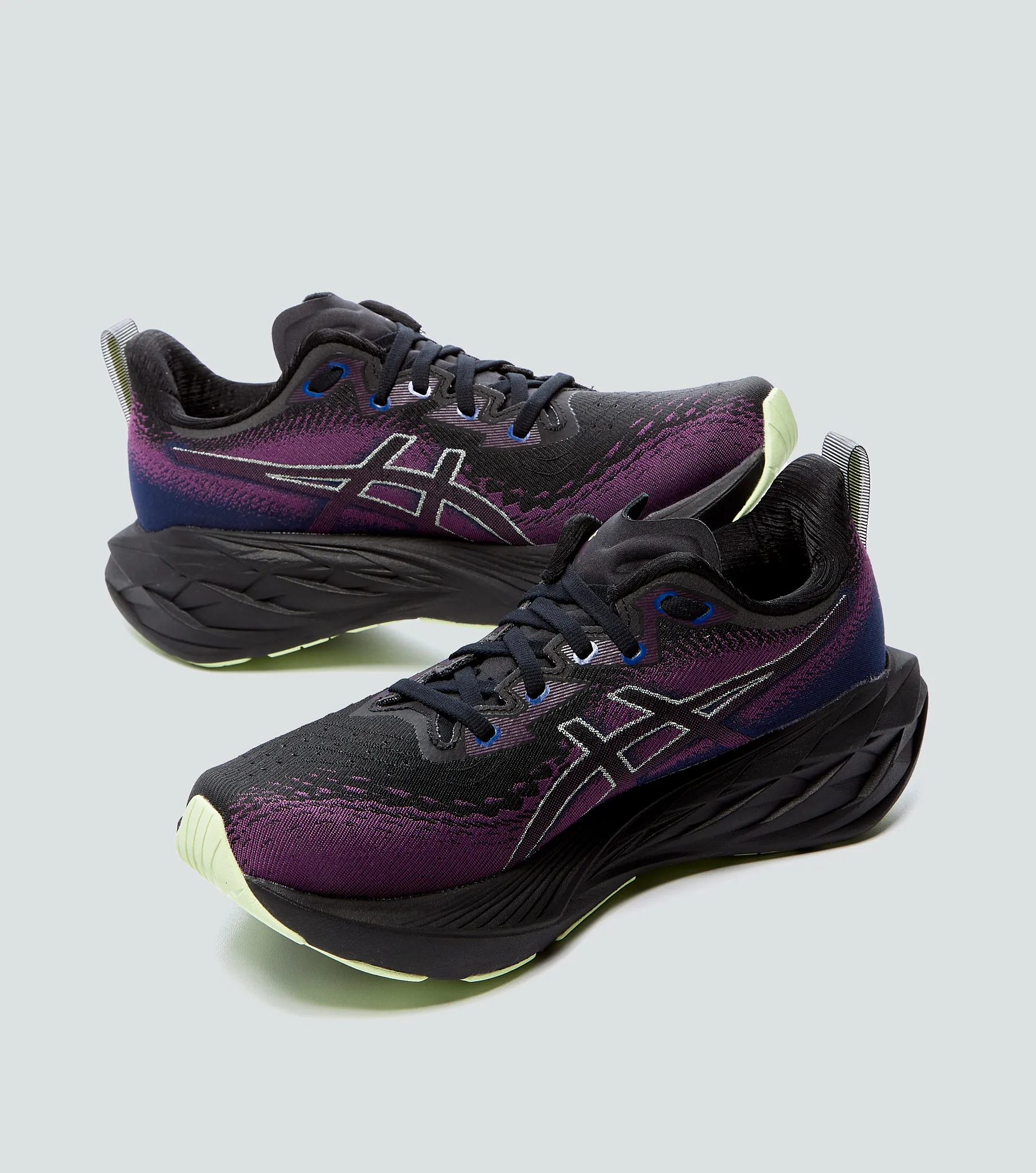 Tenis Asics Novablast 4 130259 NG