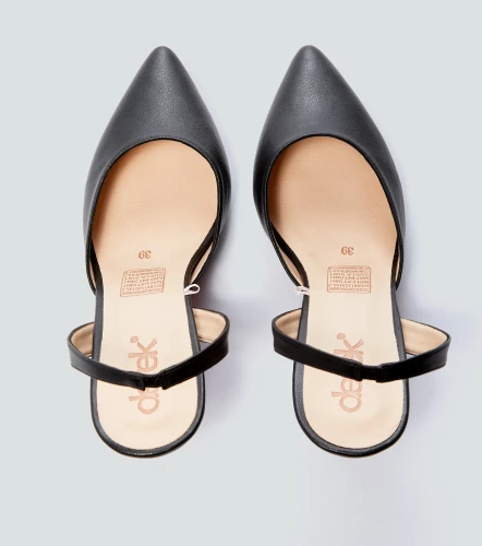 Zapatilla Para Mujer Con Tacon Unicolor DerekNG