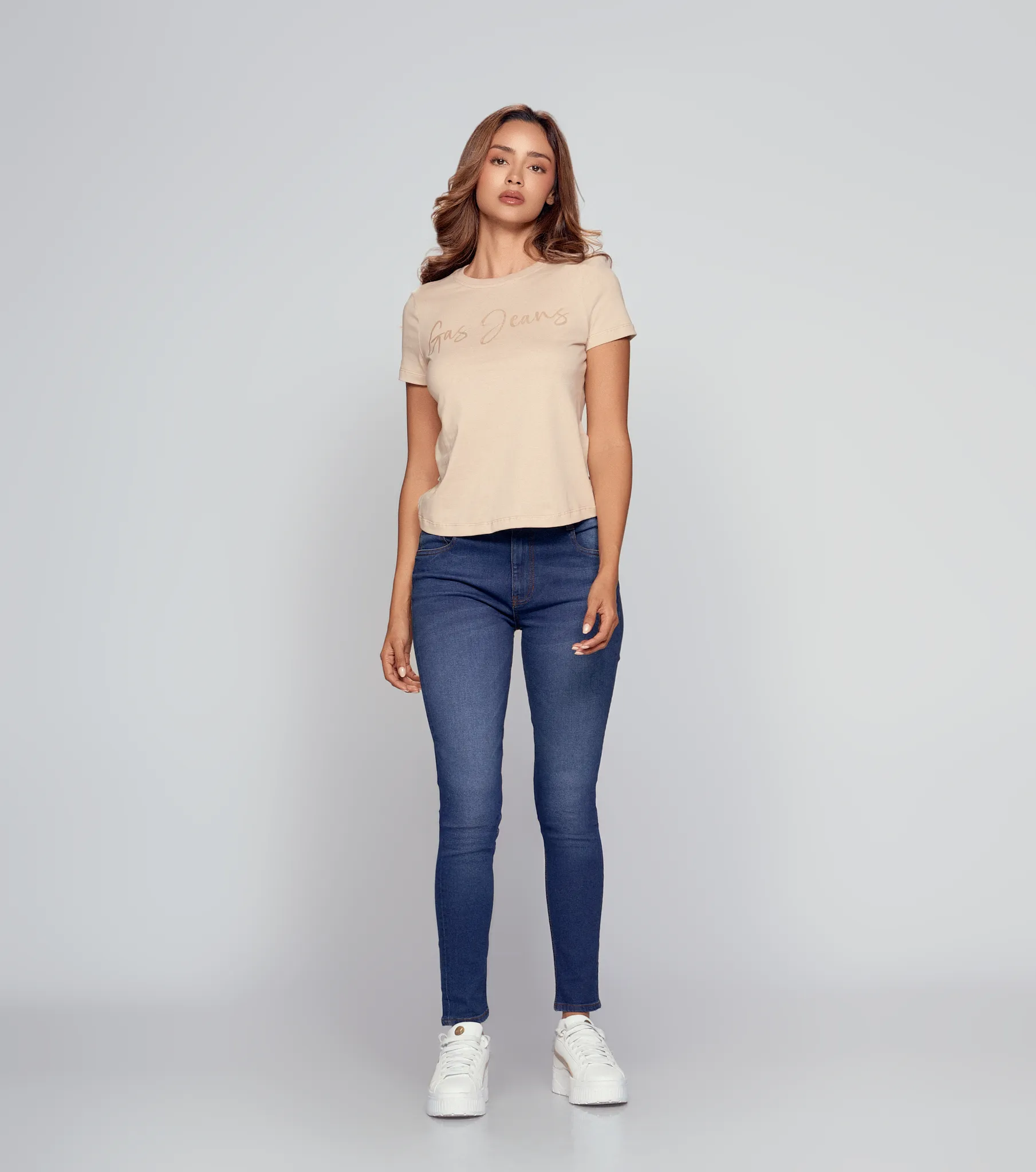 Charlie Camiseta Slim Fit Femenina 834526 CP
