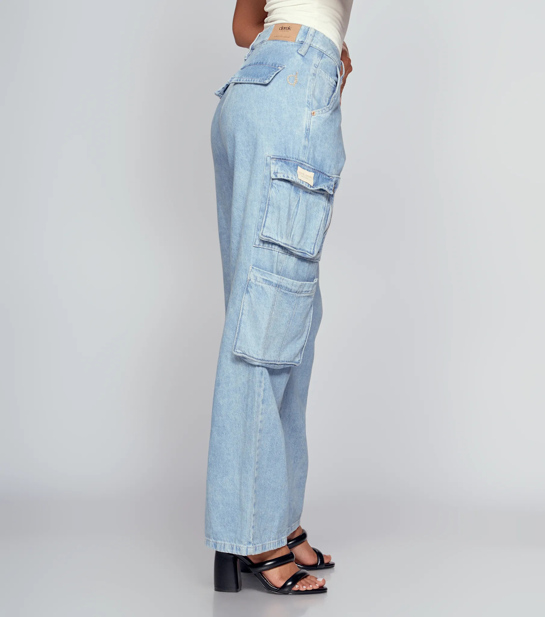 Jean Para Mujer Cargo Con Proceso Claro Barcelona Thalia Derek 834732 AZ