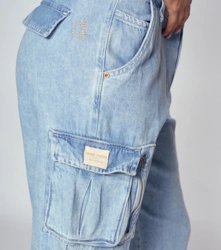 Jean Para Mujer Cargo Con Proceso Claro Barcelona Thalia DerekAZ