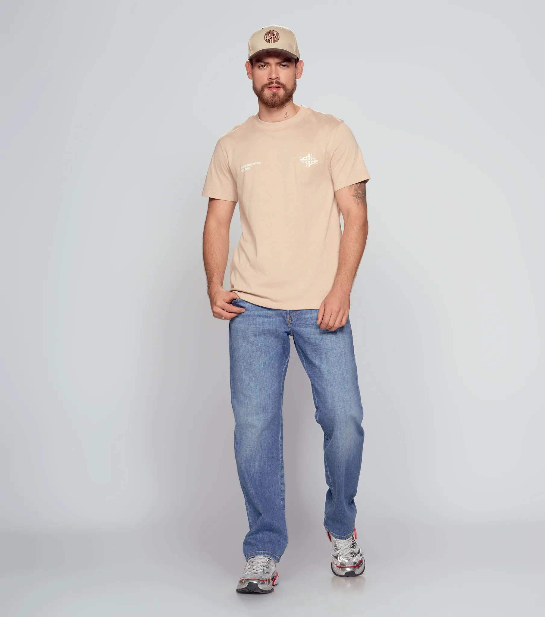 Comfort Louis T Shirt Unicolor Estampado Unser 835010 AR