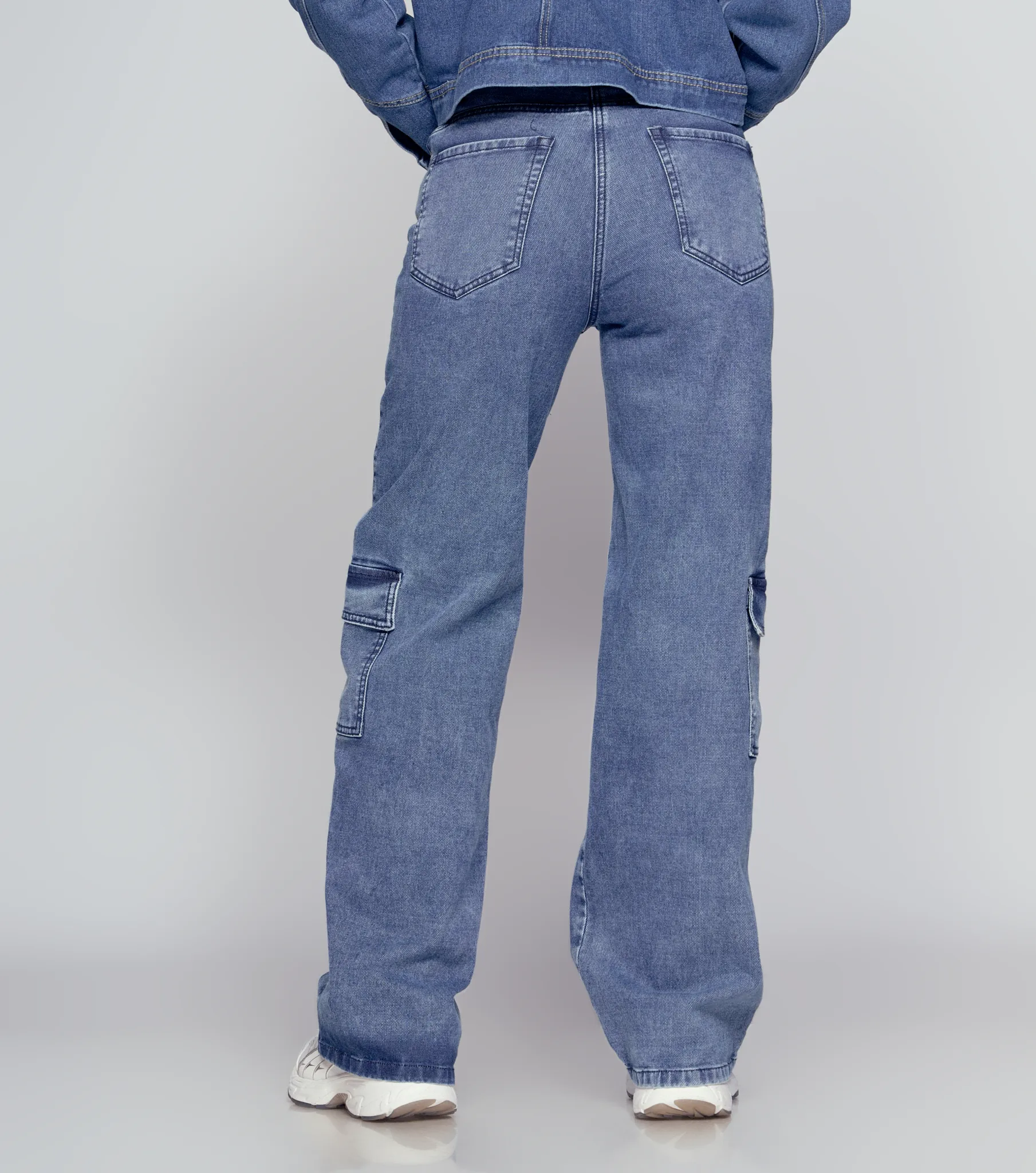 Emily Jean Wideleg Cargo TyperAZ