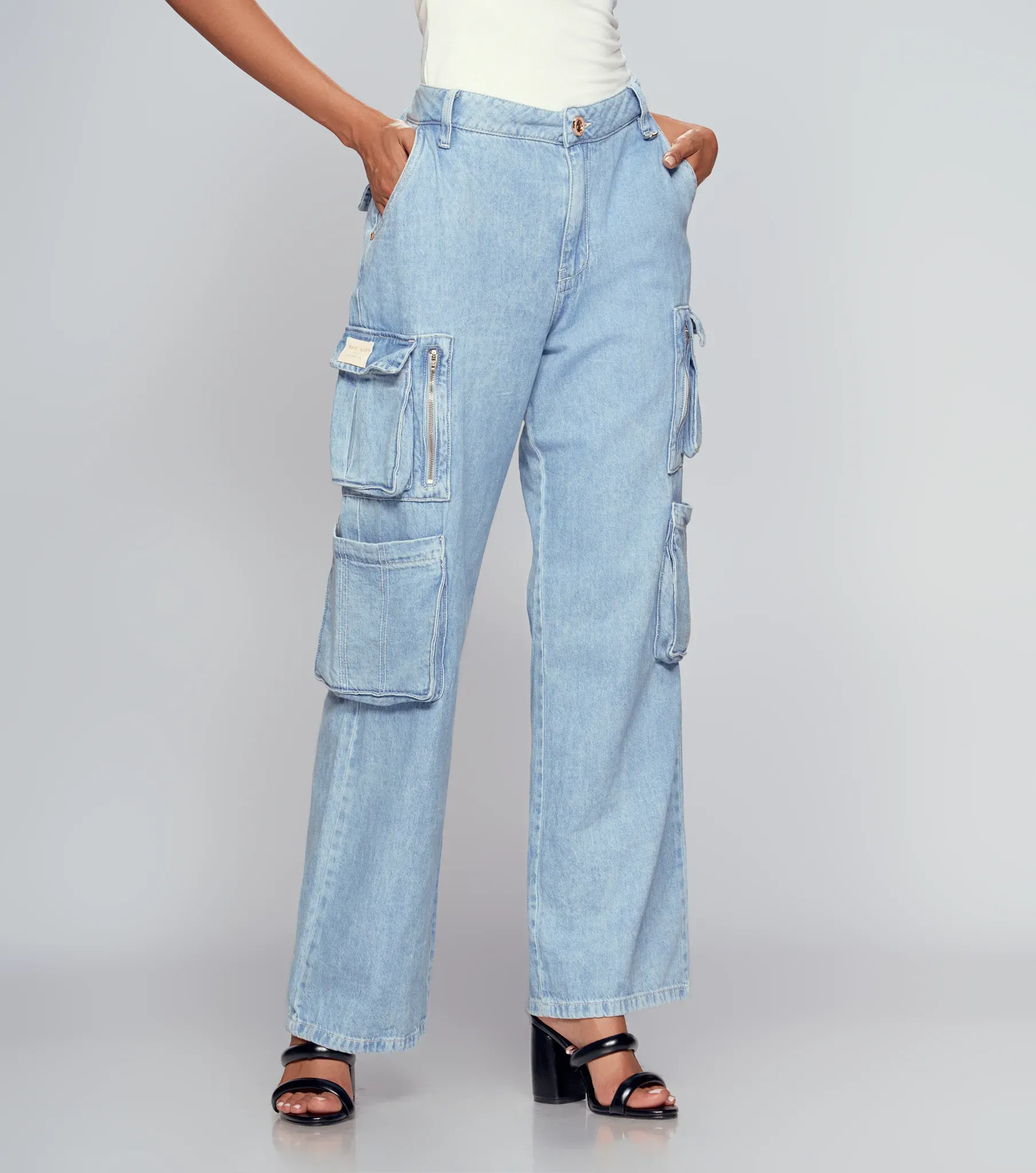 Jean Para Mujer Cargo Con Proceso Claro Barcelona Thalia Derek 834732 AZ