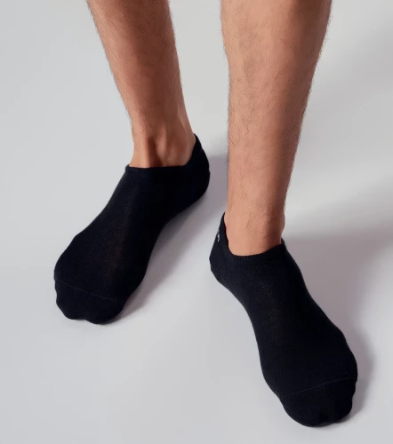 Media Para Hombre Tripack Invisible Unicolor Con Texto UnserCU