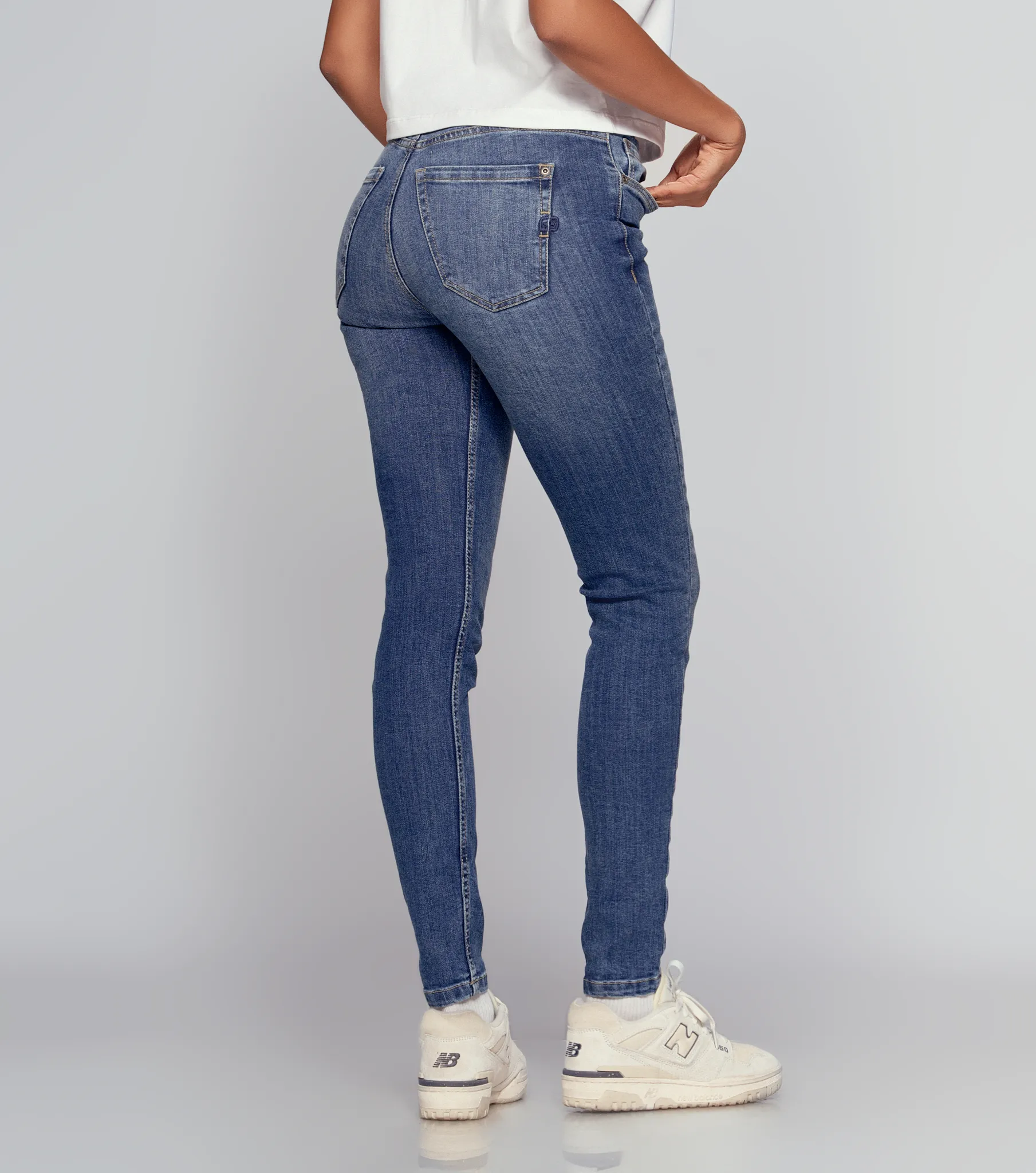 Nola Jean Skinny Femenino Groggy 834562 AD