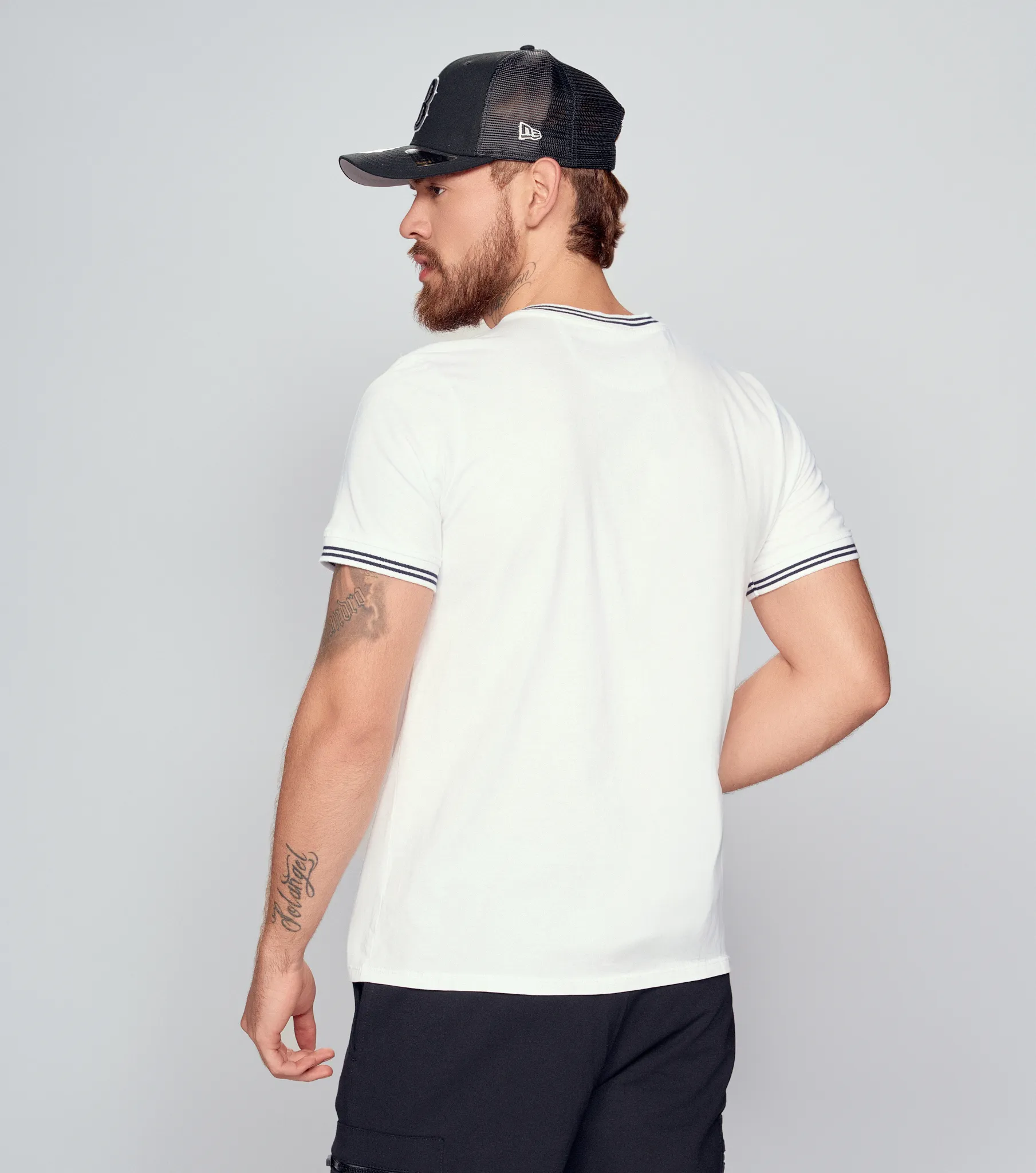 T Shirt Para Hombre Molderia Comfort Unicolor Con Estampado Unser 833906 BL