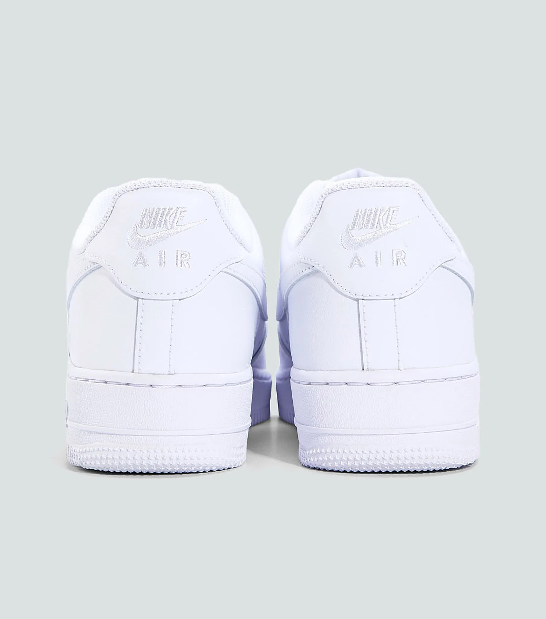 Tenis Nike Air Force 1 07 113946 BL