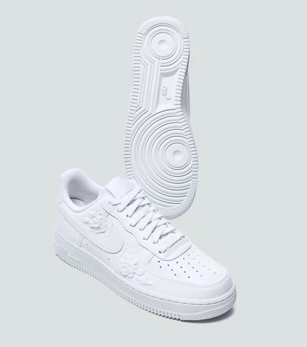 Tenis Nike Air Force 1 07BL