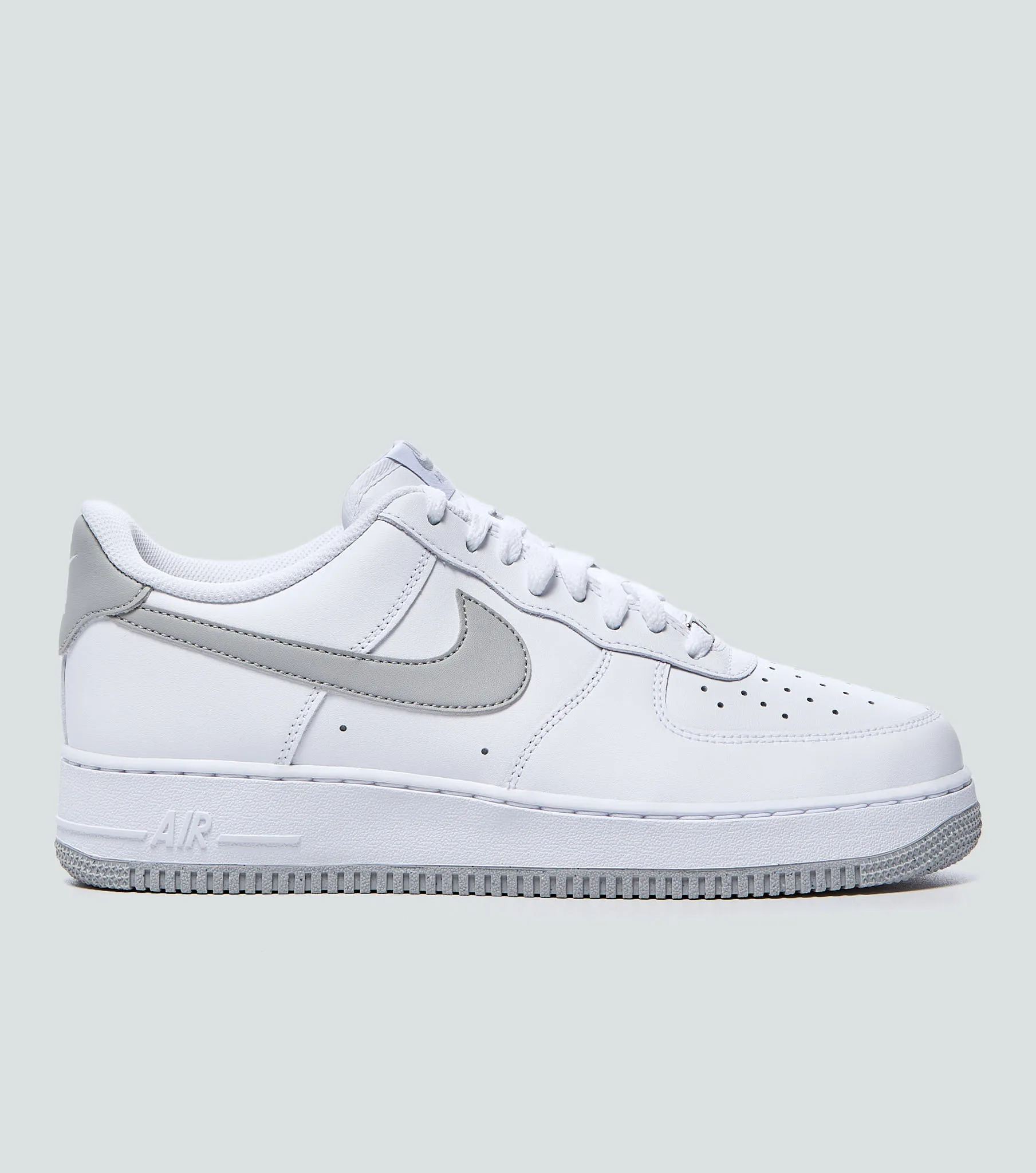 Tenis Nike Air Force 1 07 130641 