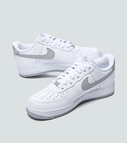 Tenis Nike Air Force 1 07BL