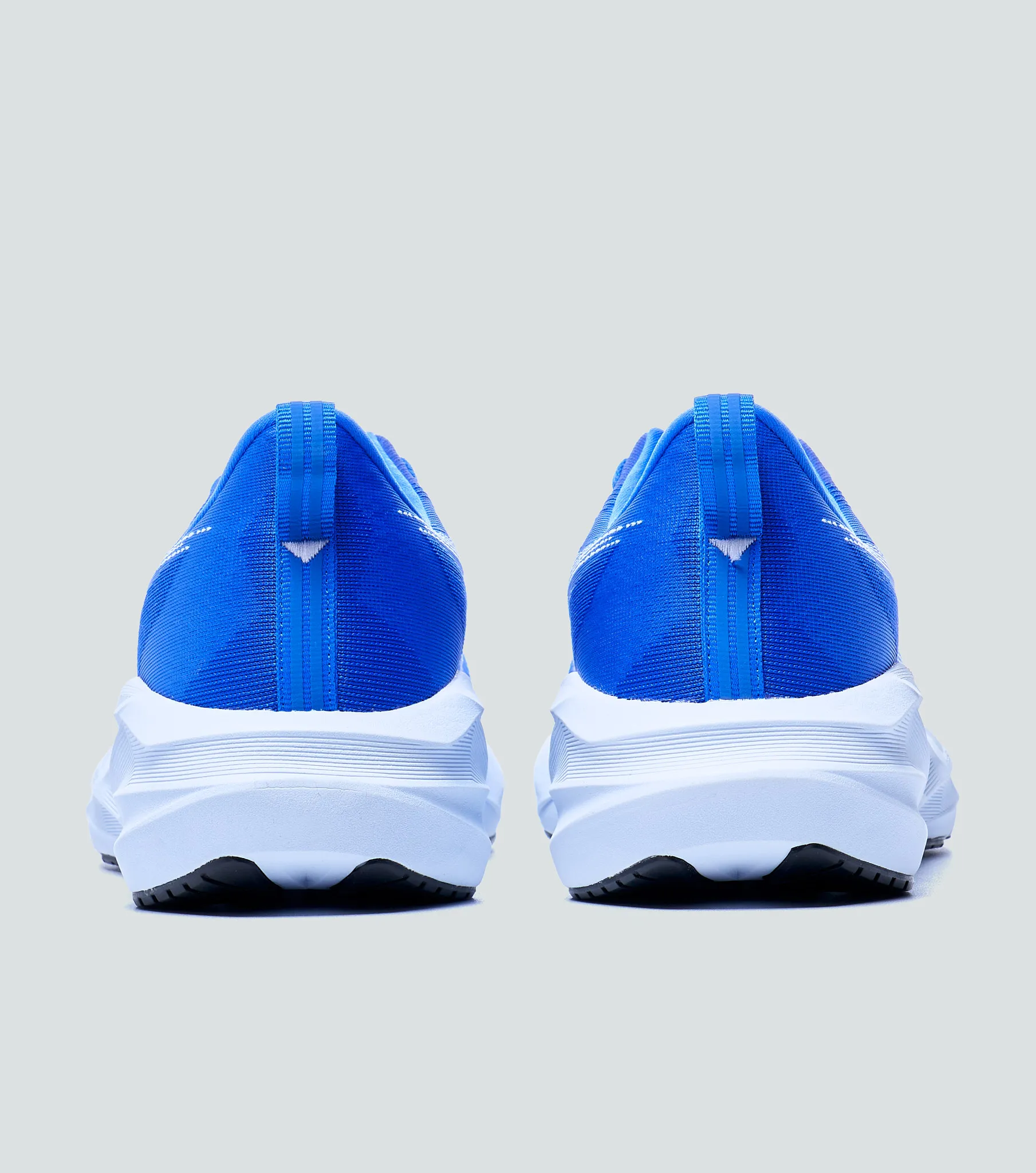 Tenis Asics Novablast 5 130896 AZ